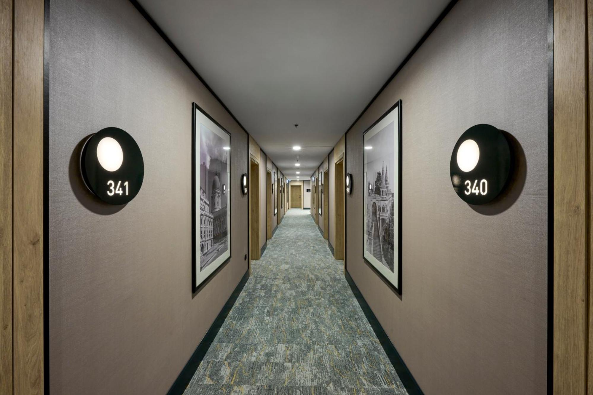 Radisson Hotel Budapest Budapart المظهر الخارجي الصورة